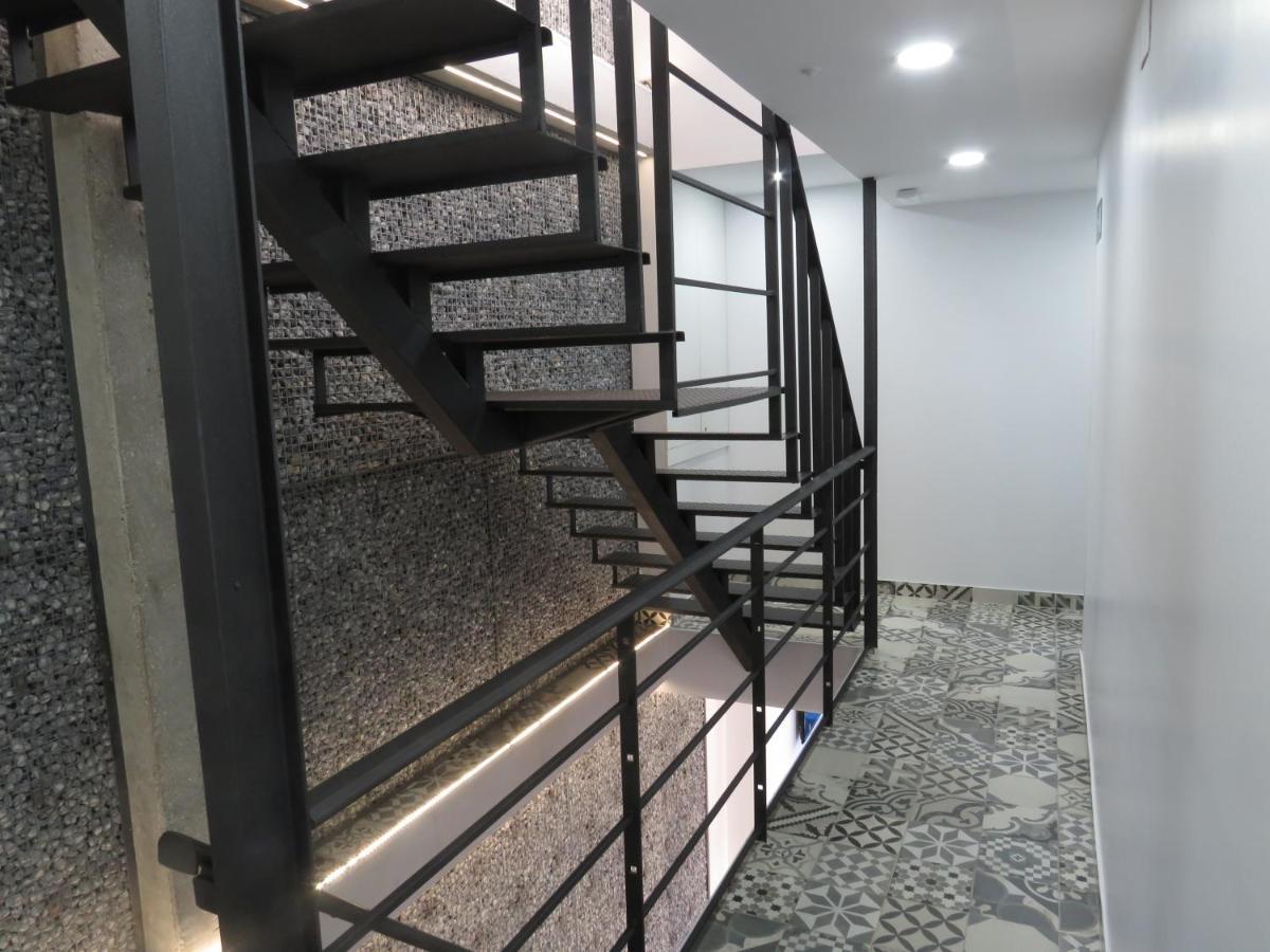 Hotel Alojamientos Aviche 6 Santander Buitenkant foto